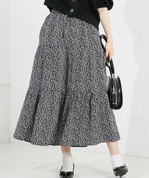 natural couture（ナチュラルクチュール）の「ティアードロングスカート（スカート・レディース・ベージュ/パープル/ブラウン/ブラック系その他/ブルー系その他・FREE）」の2枚目の写真