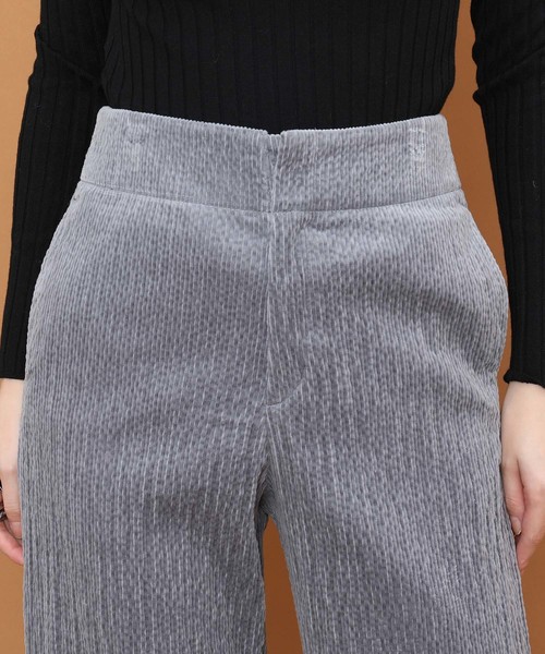 SALON adam et rope'(サロン アダム エ ロペ)の「ストレッチコーデュロイワイドパンツ(その他パンツ・レディース・ダークブラウン/グレー/オフホワイト・S/M)」の10枚目の写真
