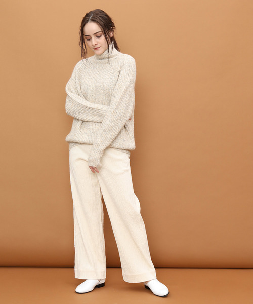 SALON adam et rope'(サロン アダム エ ロペ)の「ストレッチコーデュロイワイドパンツ(その他パンツ・レディース・ダークブラウン/グレー/オフホワイト・S/M)」の6枚目の写真