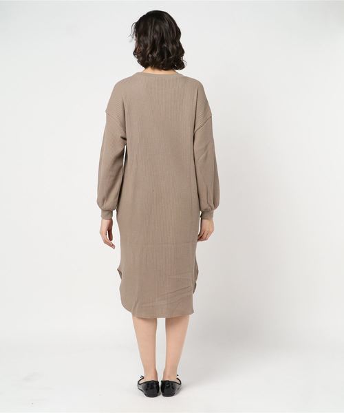 tiptop（ティップトップ）の「ワッフル裏起毛ワンピース（ワンピース・レディース・ブラック/グレー/ベージュ/カーキ・FREE）」の15枚目の写真