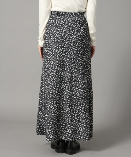 LOWRYS FARM（ローリーズファーム）の「フラワーマーメイドスカート　824845（スカート・レディース・ブラック/オフホワイト/イエロー/グリーン・FREE）」の9枚目の写真