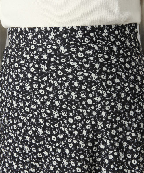 LOWRYS FARM（ローリーズファーム）の「フラワーマーメイドスカート　824845（スカート・レディース・ブラック/オフホワイト/イエロー/グリーン・FREE）」の13枚目の写真