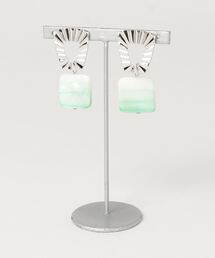 スクエアシェルピアス