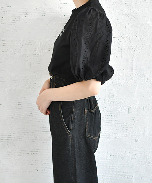 PairPair（ペアペア）の「レース袖ボリュームロゴＴ（Tシャツ/カットソー・レディース・ブラック/オフホワイト/ライトグリーン/ライトブラウン・FREE）」の17枚目の写真