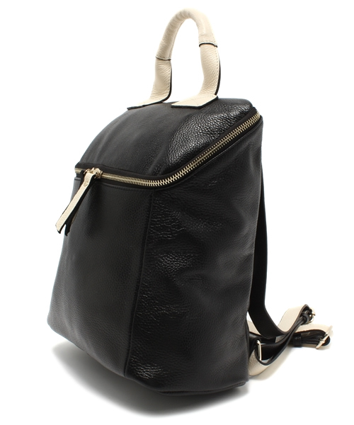 ROSE BUD(ローズバッド)の「M02343 2TONE SQUARE BACKPACK(バックパック/リュック・レディース・アイボリー/ブラック・ONE SIZE)」の10枚目の写真