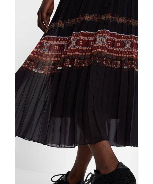 Desigual(デシグアル)の「スカートクロップド ALEXANDRA(スカート・レディース・ブラック・2L/3L/S/M/L/4L)」の6枚目の写真