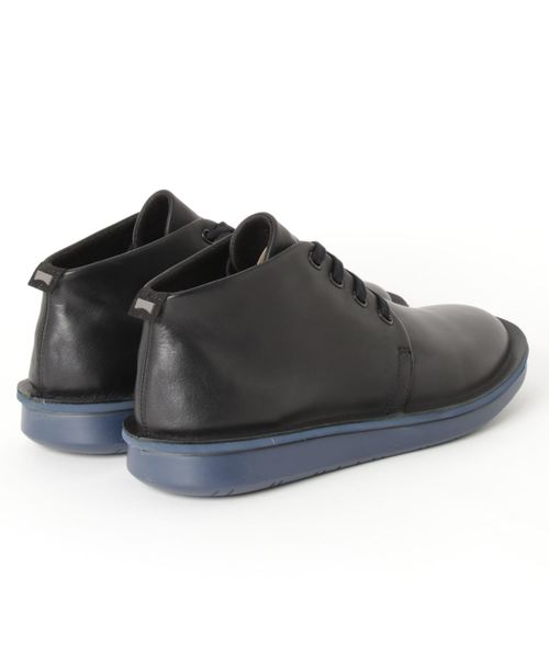 CAMPER（カンペール）の「[カンペール] FORMIGA / レースアップ 外羽 プレーントゥ（スニーカー・メンズ・ブラック・25.0cm/25.5cm/26.0cm/27.0cm/27.5cm/28.0cm）」の2枚目の写真