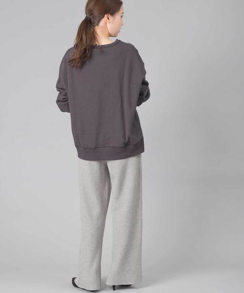 OMNES（オムネス）の「裏起毛スウェット袖ボリュームプルオーバー（スウェット・レディース・チャコールグレー/ベージュ/ブラウン/グレー/ホワイト系その他・FREE）」の7枚目の写真