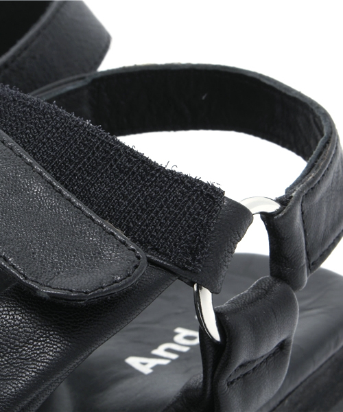 And A（アンドエー）の「レザーベルトサンダル（サンダル・メンズ・ブラック/ブラウン・27.0cm/26.0cm）」の6枚目の写真