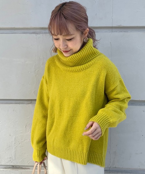 cheek(チーク)の「もちもちオフタートルニットプルオーバー(ニット/セーター)」|イエロー