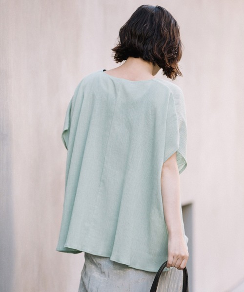 Munich(ミューニック)の「ツイストプリーツブラウス(セットアップ可)(シャツ/ブラウス・レディース・アイボリー/ブラック/ライトベージュ/ライトグリーン・FREE)」の7枚目の写真