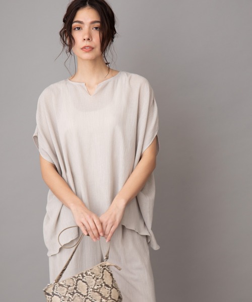 Munich(ミューニック)の「ツイストプリーツブラウス(セットアップ可)(シャツ/ブラウス・レディース・アイボリー/ブラック/ライトベージュ/ライトグリーン・FREE)」の10枚目の写真