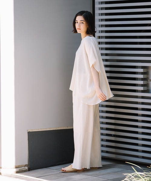 Munich(ミューニック)の「ツイストプリーツブラウス(セットアップ可)(シャツ/ブラウス・レディース・アイボリー/ブラック/ライトベージュ/ライトグリーン・FREE)」の17枚目の写真