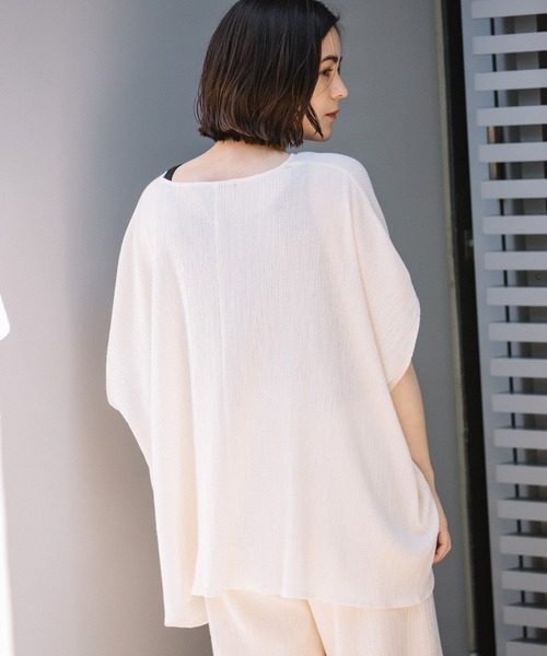 Munich(ミューニック)の「ツイストプリーツブラウス(セットアップ可)(シャツ/ブラウス・レディース・アイボリー/ブラック/ライトベージュ/ライトグリーン・FREE)」の19枚目の写真