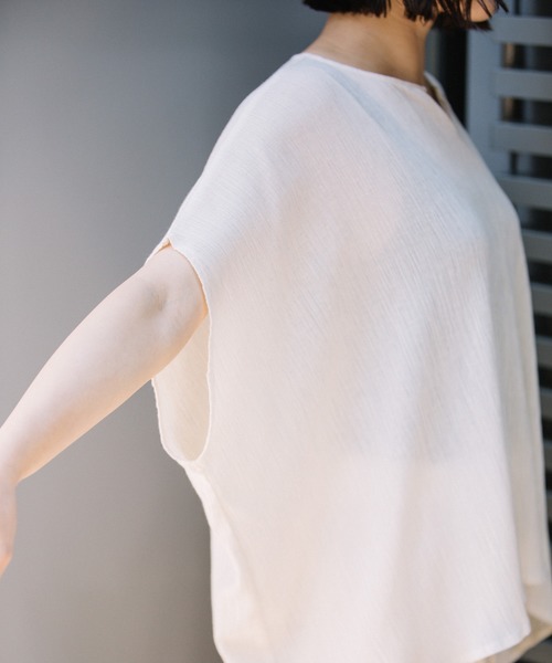 Munich(ミューニック)の「ツイストプリーツブラウス(セットアップ可)(シャツ/ブラウス・レディース・アイボリー/ブラック/ライトベージュ/ライトグリーン・FREE)」の21枚目の写真