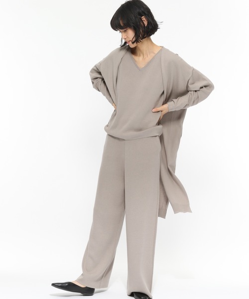 LAKOLE（ラコレ）の「Vカットギャザーパンプス / LAKOLE（パンプス・レディース・ブラック/ベージュ/パイソン・MEDIUM/LARGE）」の8枚目の写真