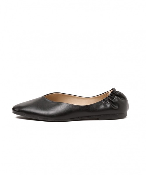 LAKOLE（ラコレ）の「Vカットギャザーパンプス / LAKOLE（パンプス・レディース・ブラック/ベージュ/パイソン・MEDIUM/LARGE）」の12枚目の写真