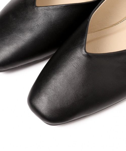 LAKOLE（ラコレ）の「Vカットギャザーパンプス / LAKOLE（パンプス・レディース・ブラック/ベージュ/パイソン・MEDIUM/LARGE）」の18枚目の写真