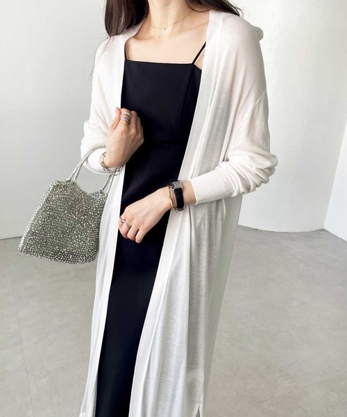 GeeRA（ジーラ）の「【羽織りに/オフィスカジュアル/冷房対策/接触冷感】夏におすすめ！ロングサマーニットカーディガン（カーディガン/ボレロ・レディース・ブルー/オフホワイト/ブラック/モカ/ライトグレー/ライトブルー・X-LARGE/MEDIUM/SMALL/LARGE/XX-LARGE）」の2枚目の写真