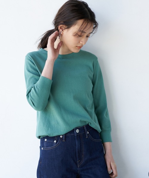 AMERICAN HOLIC（アメリカンホリック）の「クルーネック強撚ニットプルオーバー＊（ニット/セーター・レディース・ブラック/ベージュ/ネイビー/ピンク/イエロー/グリーン/アイボリー/その他9・MEDIUM/LARGE）」の4枚目の写真