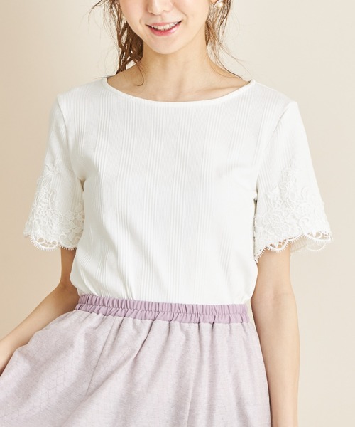 tocco closet（トッコ　クローゼット）の「【ZOZO限定】袖口フラワーレース装飾リブカットトップス（Tシャツ/カットソー・レディース・ブラック/ミント/ピンク/オフホワイト・M）」の2枚目の写真