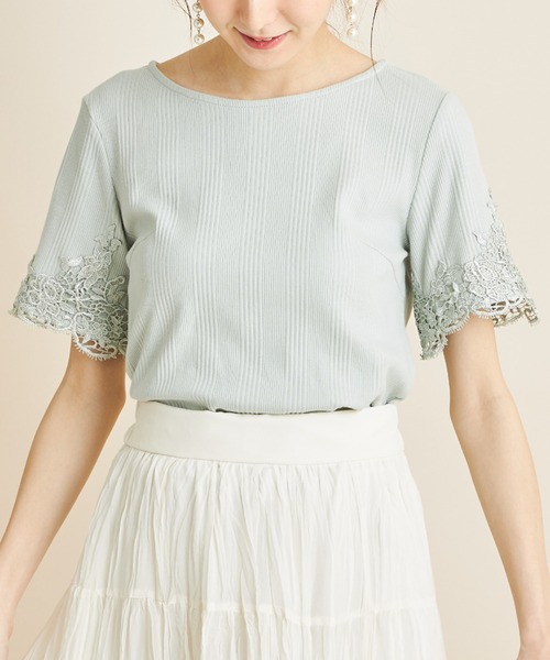 tocco closet（トッコ　クローゼット）の「【ZOZO限定】袖口フラワーレース装飾リブカットトップス（Tシャツ/カットソー・レディース・ブラック/ミント/ピンク/オフホワイト・M）」の4枚目の写真