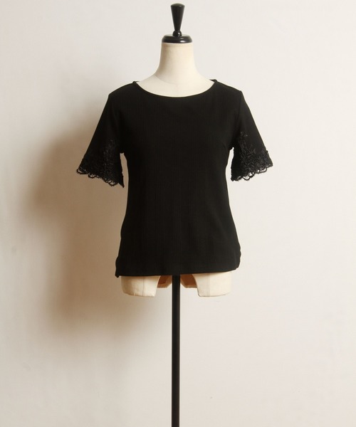 tocco closet（トッコ　クローゼット）の「【ZOZO限定】袖口フラワーレース装飾リブカットトップス（Tシャツ/カットソー・レディース・ブラック/ミント/ピンク/オフホワイト・M）」の10枚目の写真