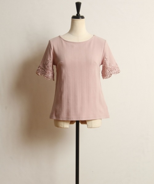 tocco closet（トッコ　クローゼット）の「【ZOZO限定】袖口フラワーレース装飾リブカットトップス（Tシャツ/カットソー・レディース・ブラック/ミント/ピンク/オフホワイト・M）」の13枚目の写真