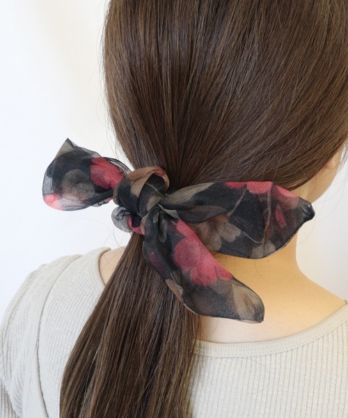 セール 花柄 プリント リボン付き シュシュ その他ヘアアクセサリー Emesuelee エメスーリー のファッション通販 Zozotown