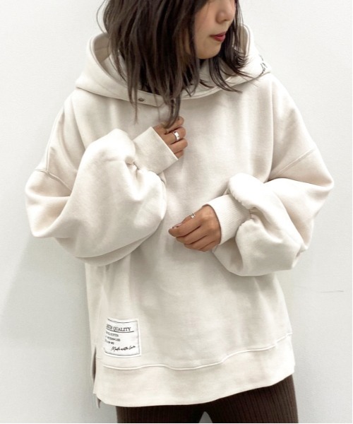 apres jour mignon(アプレジュールミニョン)の「ラベルフーディー【ZOZOTOWN限定アイテム】(パーカー・レディース・ブラック/アイボリー/モカ/ブルー系その他・X-LARGE/フリー)」の6枚目の写真