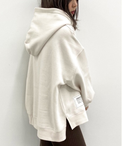 apres jour mignon(アプレジュールミニョン)の「ラベルフーディー【ZOZOTOWN限定アイテム】(パーカー・レディース・ブラック/アイボリー/モカ/ブルー系その他・X-LARGE/フリー)」の8枚目の写真