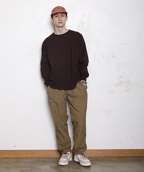 Goodwear(Since1983)（グッドウェア）の「【MADE IN USA】L/S POCKET TEE  / ロングスリーブポケットT（Tシャツ/カットソー・メンズ・ホワイト/ライトグレー/ブラック/オリーブ/ボルドー/ブラウン系その他/ブルー系その他/オレンジ系その他/グレイッシュベージュ/グリーン系その他/ネイビー/チャコールグレー/ナチュラル/杢グレー/ブラック系その他/ピンク系その他/ブラウン/ブルー系その他2/グリーン/セージグリーン/イエロー系その他/コバルトブルー/ダークブラウン系/ベージュ/ブラウン系その他2/ダークネイビー/グレー系その他/ライラック系/グリーン系その他2/ブルー系その他3/オレンジ系その他2/カーキブラウン/グリーン系その他4/レッド系その他2/ベージュ系その他2/オレンジ系その他3/マスタード/グリーン系その他3/モカ/ブルー系その他4/ブルー系その他6/オレンジ系/スモークピンク/パープル/オレンジ系その他6/ブラウン系その他4/カーキ系2/フューシャピンク/ピンク系その他2/レッド系その他/ライトグリーン/アッシュブラウン/グリーン系3/ネイビー系2/ピンク系その他3/オレンジ系その他4・LARGE/MEDIUM/SMALL/X-LARGE）」の15枚目の写真