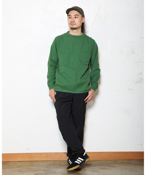 Goodwear(Since1983)（グッドウェア）の「【MADE IN USA】L/S POCKET TEE  / ロングスリーブポケットT（Tシャツ/カットソー・メンズ・ホワイト/ライトグレー/ブラック/オリーブ/ボルドー/ブラウン系その他/ブルー系その他/オレンジ系その他/グレイッシュベージュ/グリーン系その他/ネイビー/チャコールグレー/ナチュラル/杢グレー/ブラック系その他/ピンク系その他/ブラウン/ブルー系その他2/グリーン/セージグリーン/イエロー系その他/コバルトブルー/ダークブラウン系/ベージュ/ブラウン系その他2/ダークネイビー/グレー系その他/ライラック系/グリーン系その他2/ブルー系その他3/オレンジ系その他2/カーキブラウン/グリーン系その他4/レッド系その他2/ベージュ系その他2/オレンジ系その他3/マスタード/グリーン系その他3/モカ/ブルー系その他4/ブルー系その他6/オレンジ系/スモークピンク/パープル/オレンジ系その他6/ブラウン系その他4/カーキ系2/フューシャピンク/ピンク系その他2/レッド系その他/ライトグリーン/アッシュブラウン/グリーン系3/ネイビー系2/ピンク系その他3/オレンジ系その他4・LARGE/MEDIUM/SMALL/X-LARGE）」の21枚目の写真
