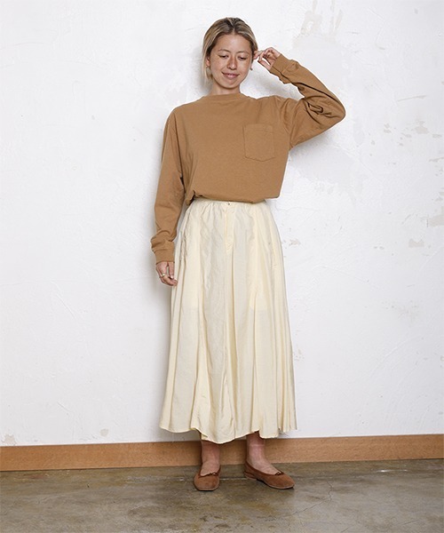 Goodwear(Since1983)（グッドウェア）の「【MADE IN USA】L/S POCKET TEE  / ロングスリーブポケットT（Tシャツ/カットソー・メンズ・ホワイト/ライトグレー/ブラック/オリーブ/ボルドー/ブラウン系その他/ブルー系その他/オレンジ系その他/グレイッシュベージュ/グリーン系その他/ネイビー/チャコールグレー/ナチュラル/杢グレー/ブラック系その他/ピンク系その他/ブラウン/ブルー系その他2/グリーン/セージグリーン/イエロー系その他/コバルトブルー/ダークブラウン系/ベージュ/ブラウン系その他2/ダークネイビー/グレー系その他/ライラック系/グリーン系その他2/ブルー系その他3/オレンジ系その他2/カーキブラウン/グリーン系その他4/レッド系その他2/ベージュ系その他2/オレンジ系その他3/マスタード/グリーン系その他3/モカ/ブルー系その他4/ブルー系その他6/オレンジ系/スモークピンク/パープル/オレンジ系その他6/ブラウン系その他4/カーキ系2/フューシャピンク/ピンク系その他2/レッド系その他/ライトグリーン/アッシュブラウン/グリーン系3/ネイビー系2/ピンク系その他3/オレンジ系その他4・LARGE/MEDIUM/SMALL/X-LARGE）」の13枚目の写真