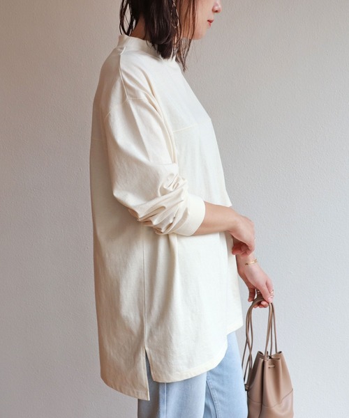 andme(アンドミー)の「USAコットン長袖フットボールTシャツ(Tシャツ/カットソー・レディース・チャコールグレー/ブラック/ベージュ/オフホワイト/キナリ・M)」の2枚目の写真
