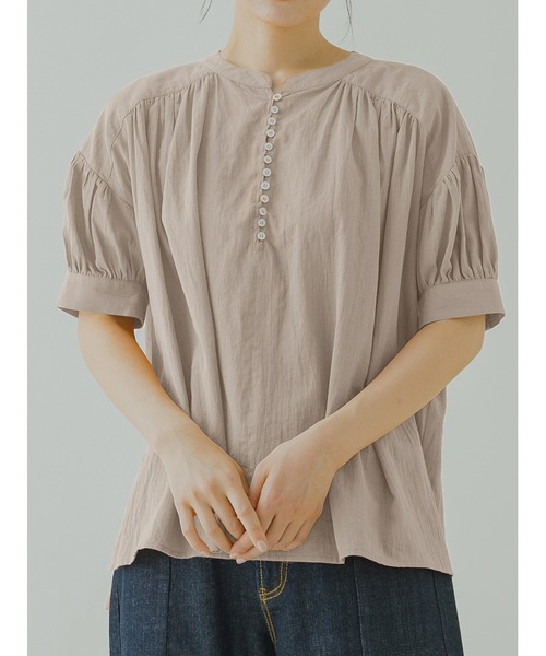 Kelen(ケレン)の「「KELEN / ケレン」ボタンディティールギャザーブラウス"Aia"(シャツ/ブラウス・レディース・ネイビー/オフホワイト/オレンジ/ピンクベージュ・S/M)」の3枚目の写真