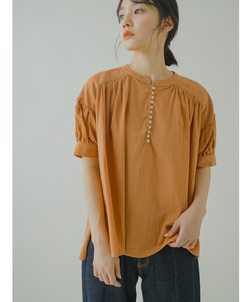 Kelen(ケレン)の「「KELEN / ケレン」ボタンディティールギャザーブラウス"Aia"(シャツ/ブラウス・レディース・ネイビー/オフホワイト/オレンジ/ピンクベージュ・S/M)」の15枚目の写真
