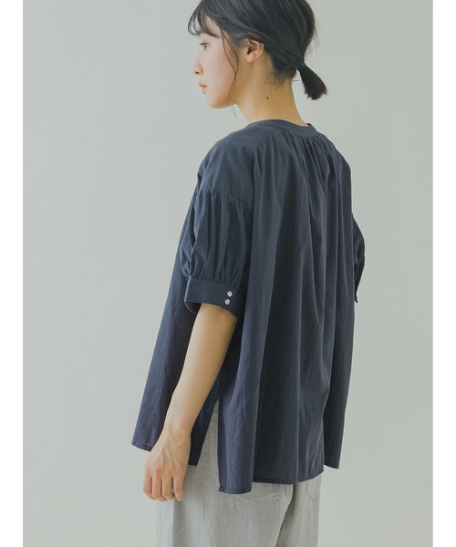 Kelen(ケレン)の「「KELEN / ケレン」ボタンディティールギャザーブラウス"Aia"(シャツ/ブラウス・レディース・ネイビー/オフホワイト/オレンジ/ピンクベージュ・S/M)」の9枚目の写真