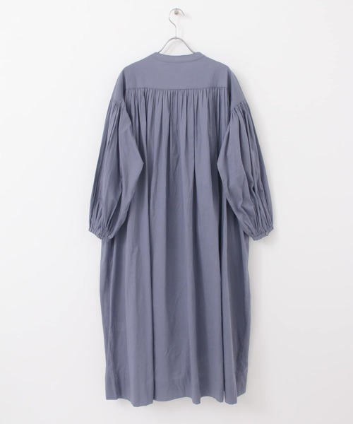 URBAN RESEARCH DOORS（アーバンリサーチドアーズ）の「コットンボイルギャザーワンピース（ワンピース・レディース・オフホワイト/ブラック/ベージュ/ブルー・ONE）」の17枚目の写真