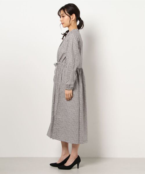 Samansa Mos2（サマンサ モスモス）の「抽象花柄ワンピース