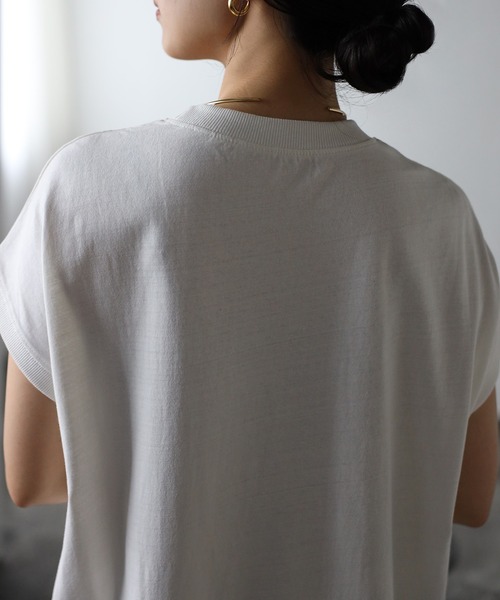 Fizz(フィズ)の「【Fizz/フィズ】 プチハイネック フレンチスリーブTシャツワンピース(ワンピース・レディース・グレイッシュベージュ/ブラック×ホワイト/ホワイト×ネイビー/パープル/ベージュ/ホワイト/サックスブルー/ブルー/ブラック/モカ/アイボリー・M)」の12枚目の写真