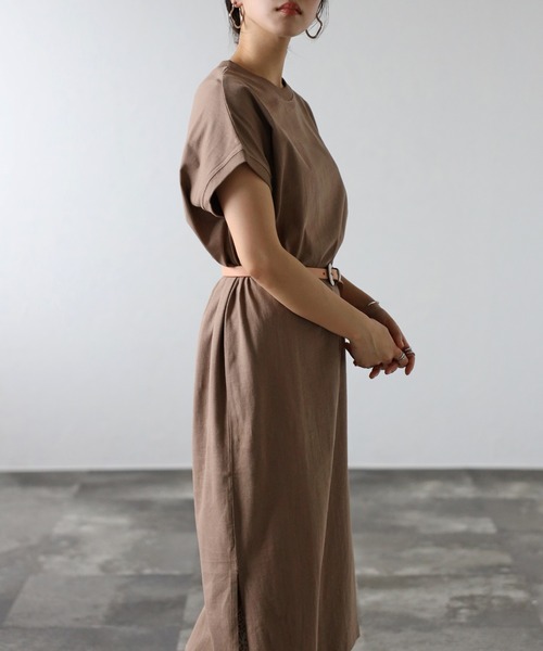 Fizz(フィズ)の「【Fizz/フィズ】 プチハイネック フレンチスリーブTシャツワンピース(ワンピース・レディース・グレイッシュベージュ/ブラック×ホワイト/ホワイト×ネイビー/パープル/ベージュ/ホワイト/サックスブルー/ブルー/ブラック/モカ/アイボリー・M)」の18枚目の写真