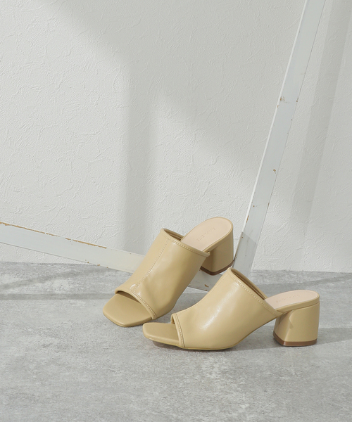 Simplicite(サンプリシテ)の「スクエアトゥソフトサンダル(サンダル・レディース・アイボリー/ベージュ/オレンジ・SMALL/MEDIUM/LARGE)」の2枚目の写真