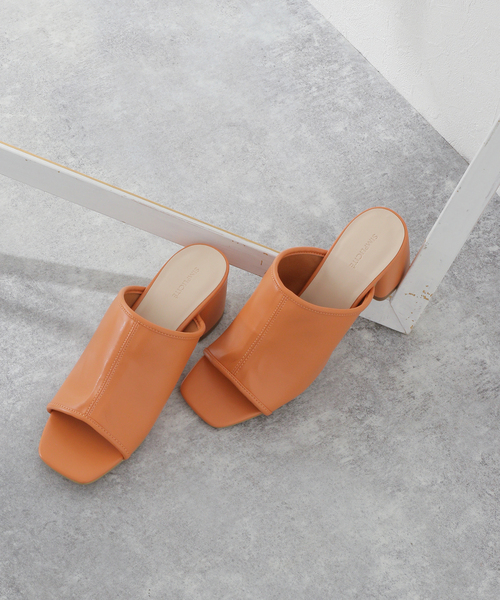 Simplicite(サンプリシテ)の「スクエアトゥソフトサンダル(サンダル・レディース・アイボリー/ベージュ/オレンジ・SMALL/MEDIUM/LARGE)」の3枚目の写真