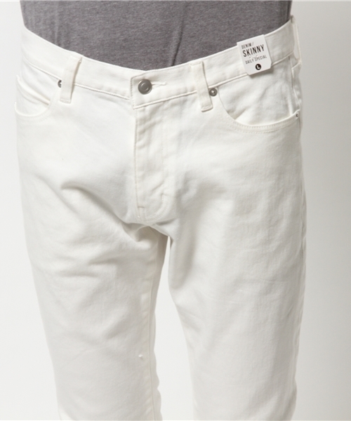 WEGO(ウィゴー)の「WEGO/ホワイトデニムスキニーパンツ(デニムパンツ・メンズ・ホワイト・SMALL/LARGE/MEDIUM)」の4枚目の写真