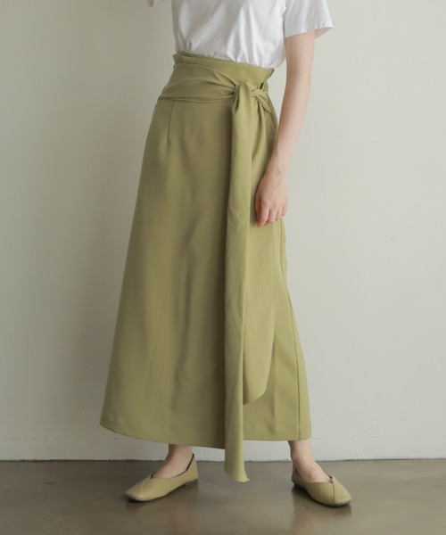 onetome（ワントゥーミー）の「ロングラップスカート（スカート・レディース・ベージュ/グリーン・FREE）」の2枚目の写真