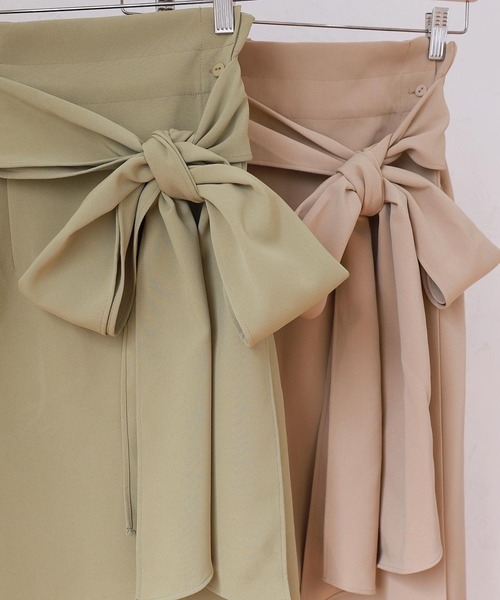 onetome（ワントゥーミー）の「ロングラップスカート（スカート・レディース・ベージュ/グリーン・FREE）」の4枚目の写真