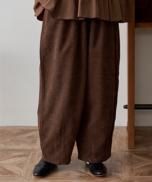 Libra Cue(リブラ キュー)の「コーデュロイサーカスパンツ(その他パンツ・レディース・アイボリー/ブラウン/ブラック・FREE)」の3枚目の写真
