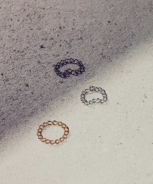 and cloud（アンドクラウド）の「Curb Chain Ring（リング・レディース・ブラック/シルバー/イエローゴールド・L/S/M）」の3枚目の写真