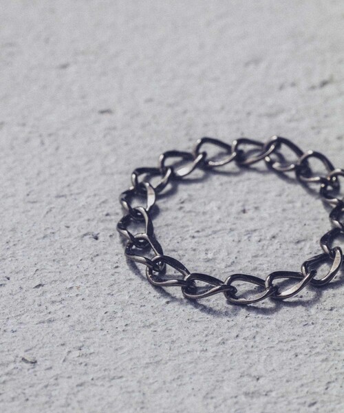 and cloud（アンドクラウド）の「Curb Chain Ring（リング・レディース・ブラック/シルバー/イエローゴールド・L/S/M）」の5枚目の写真